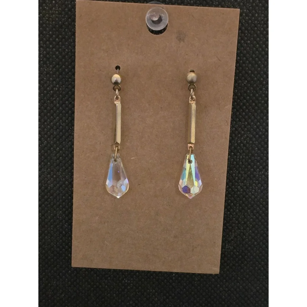 Vintage Avon Aurora Borealis Crystal Drop Earrings Gold Tone Teardrop Dangle